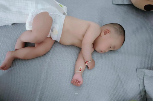 泰安宝宝老打喷嚏怎么办